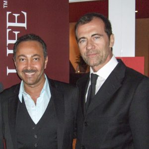 De izquierda a derecha: el artista Antoine Gaber y Michele Cucuzza presentador televisivo de la RAI