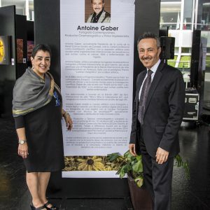 Angelina Herrera e Antoine Gaber, alla Mostra Internazionale d'Arte Personale, “PASSION FOR LIFE”, in Messico nel 2017, sotto il Patrocinio della Senatrice Luz María Beristain Navarrete al Senato della Repubblica del Messico, Città del Messico, Messico.