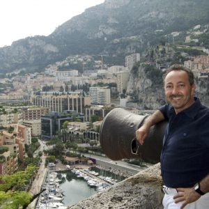 Antoine Gaber durante la sua visita a Monte Carlo, Monaco per la sua Esposizione Internazionale d'Arte Passion for life