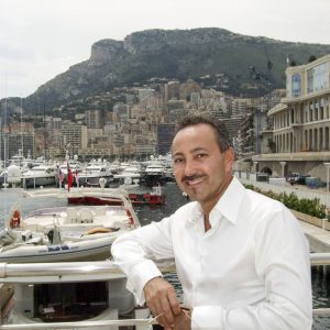Antoine Gaber durante su visita a Montecarlo, Mónaco para su Exposición Internacional de Arte Pasión por la vida
