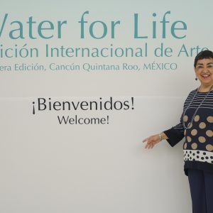 Water for Life, exposition internationale d'art, troisième édition, Cancun, Quintana Roo, Mexique. Angelina Herrera lors des événements d'ouverture de l'exposition.