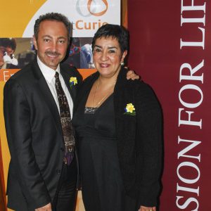 Il pittore impressionista Antoine Gaber con Angelina Herrera durante la cena di gala.