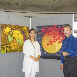 L'artista Kazuko Shiihashi (Giappone) e Antoine Gaber (Canada) durante la COMMFFEST Pan Am International Art Exhibition 2014.