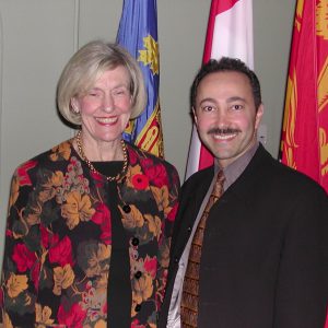 Onorevole Marilyn Trenholme Counsell, Luogotenente Governatore del New Brunswick, Patrono della mostra personale di Antoine Gaber, a sostegno della Canadian Liver Foundation.