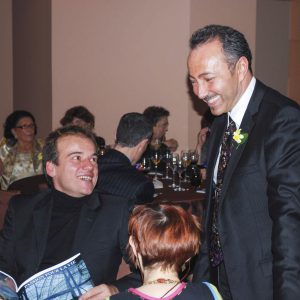 L'artiste peintre impressionniste Antoine Gaber avec le célèbre acteur français M. Stéphane Henon au dîner Gala Passion pour la vie