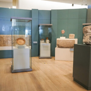 Vues intérieures des artefacts mayas au musée de Cancun